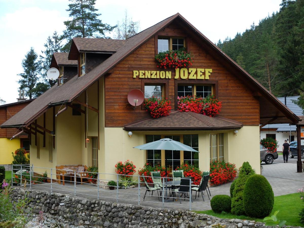 Penzion Jozef デマノブスカ・ドリーナ エクステリア 写真